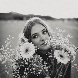 La Vie En Rose Emily Watts