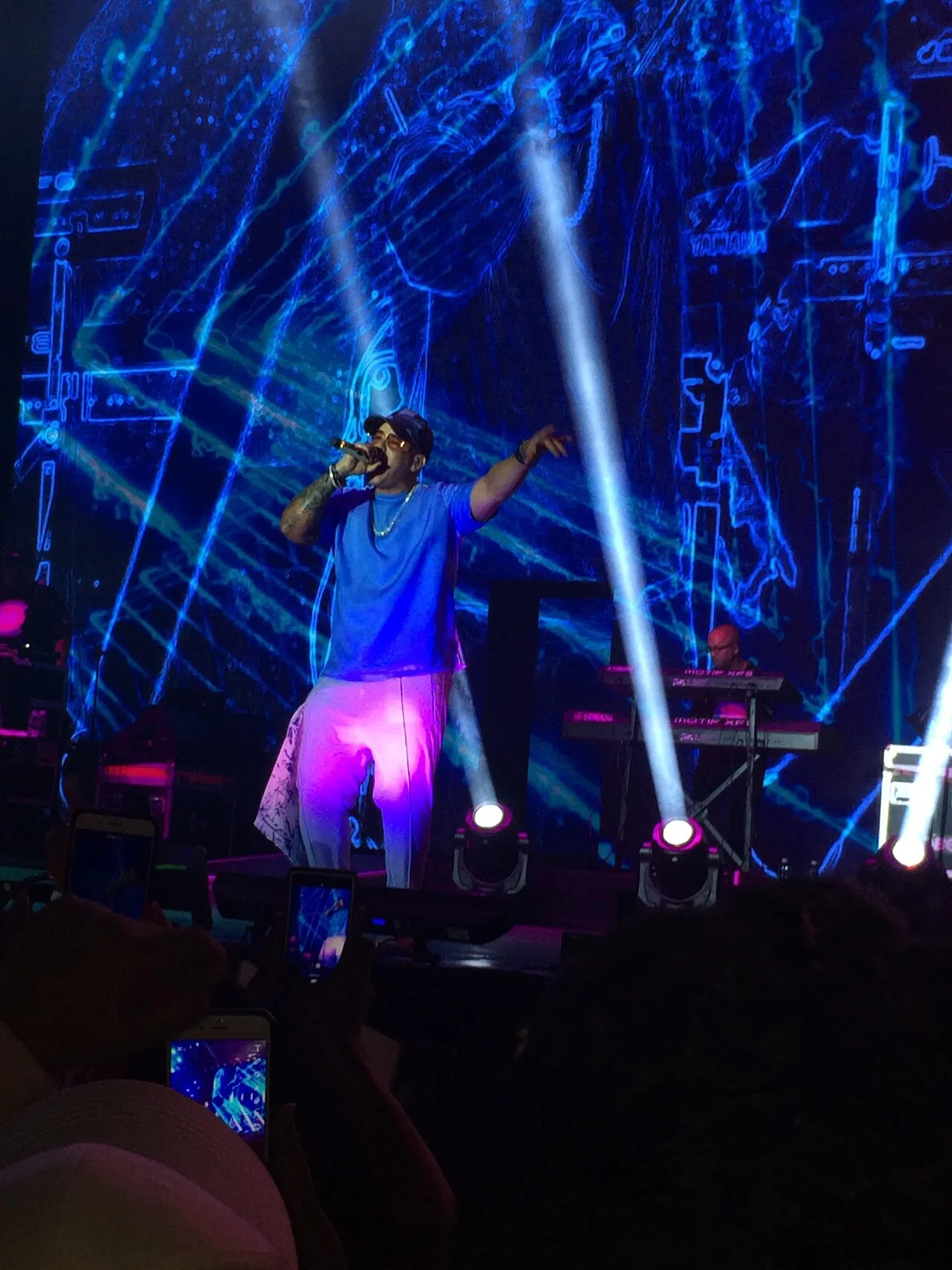 Daddy Yankee releases BOTZ