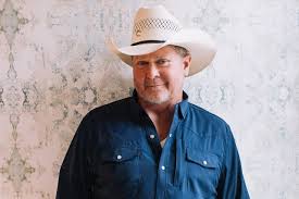 Image of Tracy Lawrence